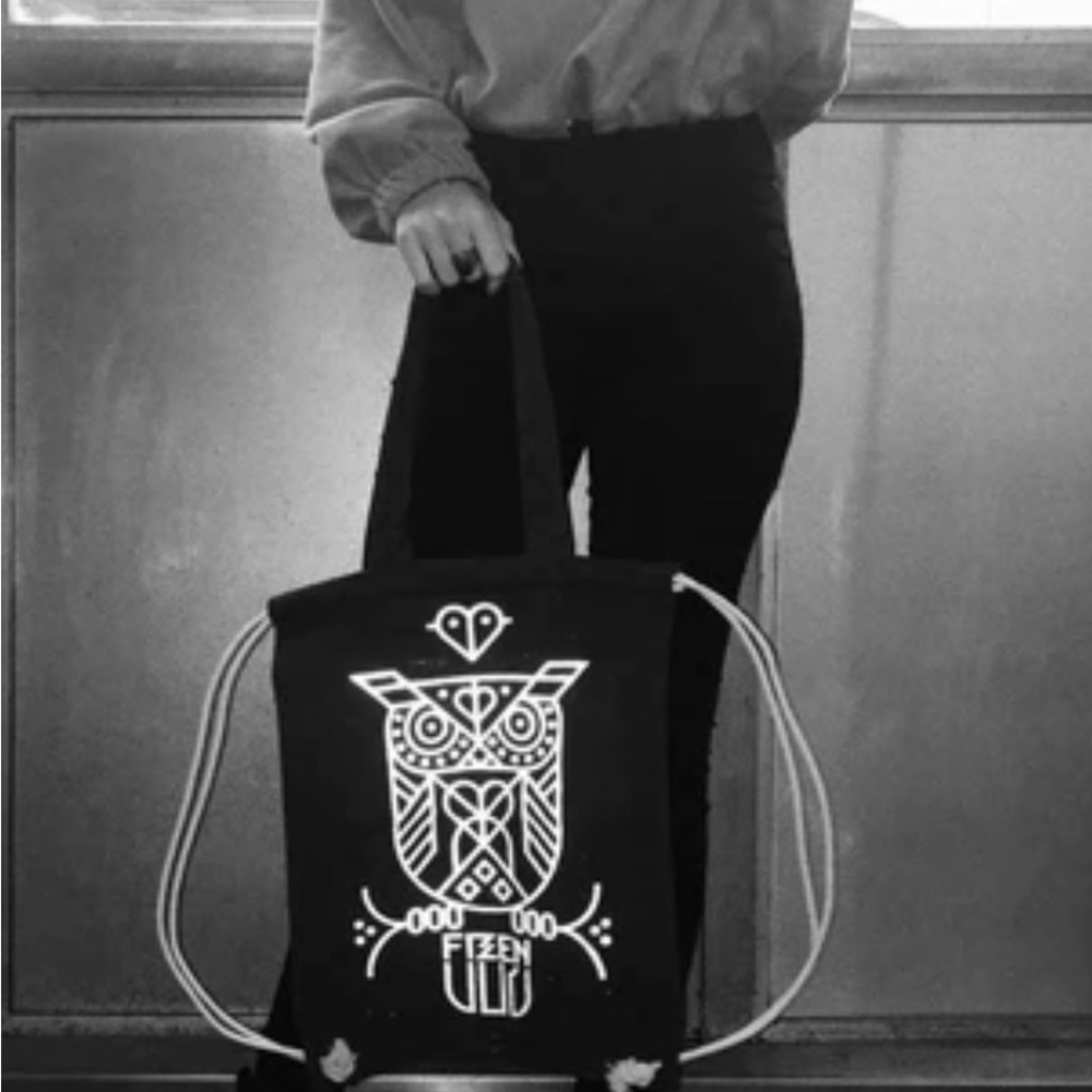 Reusable Owl Print Drawstring Bag - Picture 8 of 9